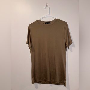 Simple and soft t-shirt